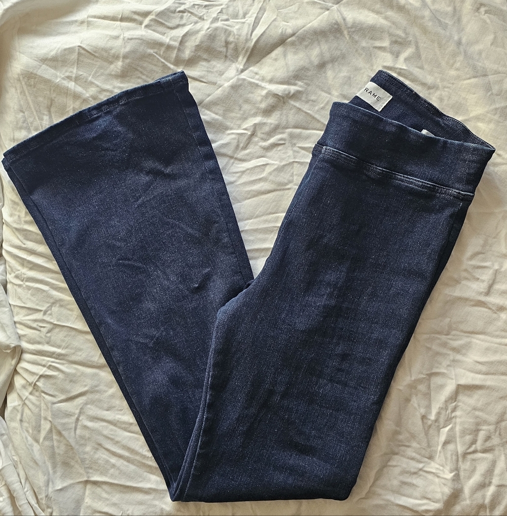 Frame Jet Set Dark Blue Flared Jeans